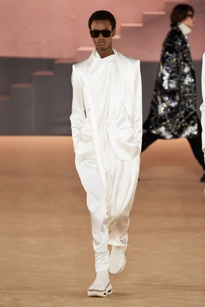 Look 54